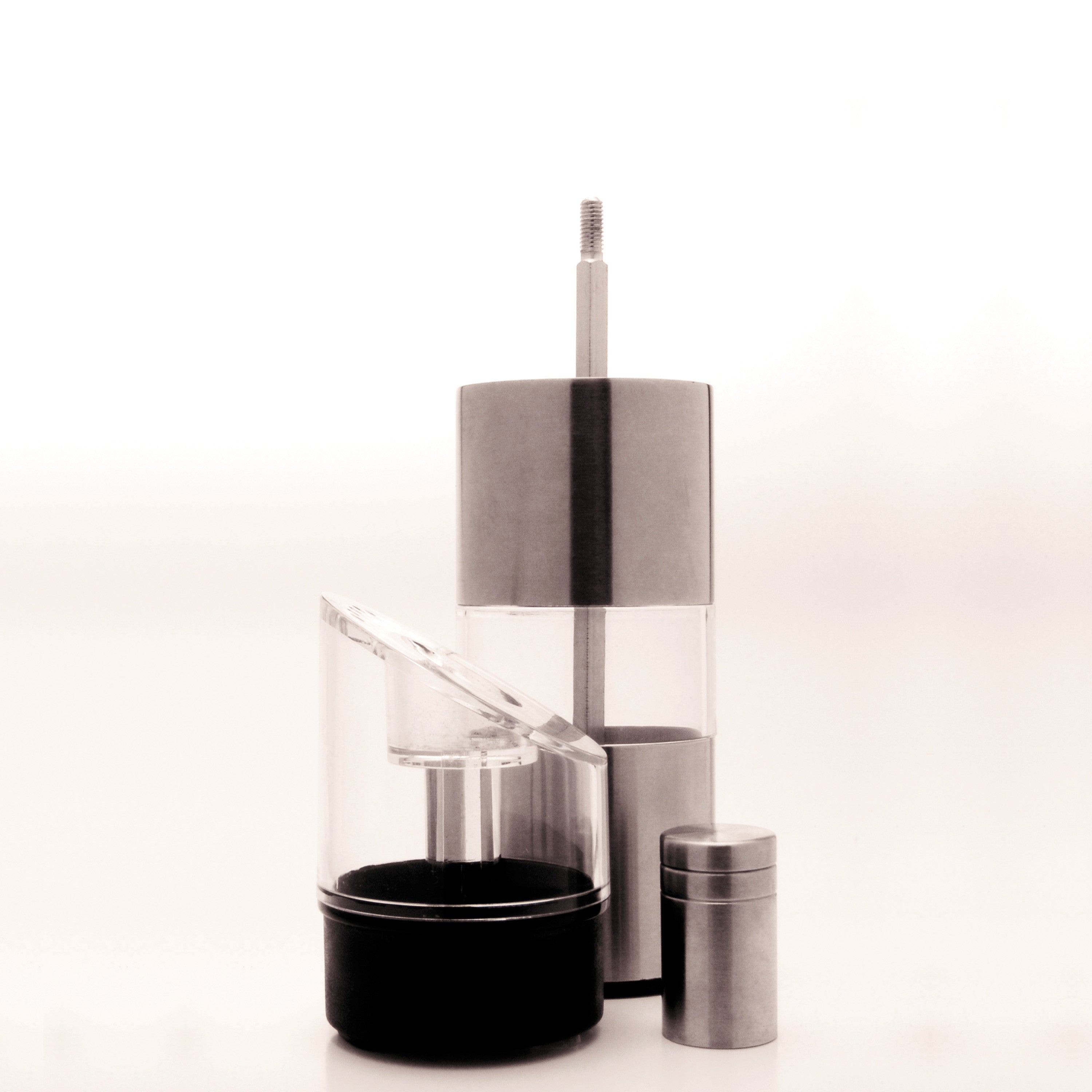 BergHOFF 2-in-1 Pepper Mill &amp; Salt Shaker – Space-Saving Grinder with Adjustable Ceramic Mechanism