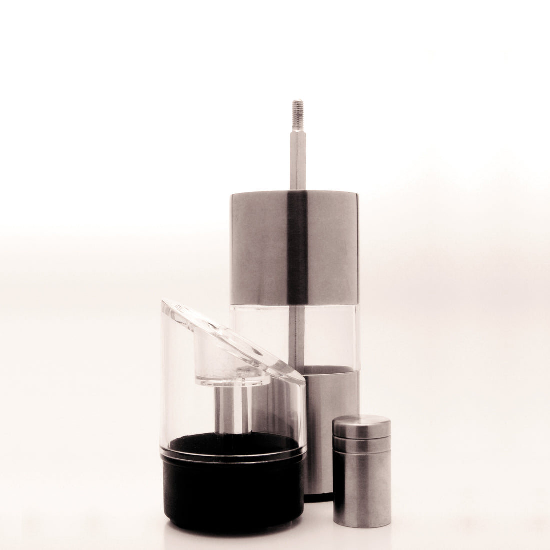 BergHOFF 2-in-1 Pepper Mill &amp; Salt Shaker – Space-Saving Grinder with Adjustable Ceramic Mechanism