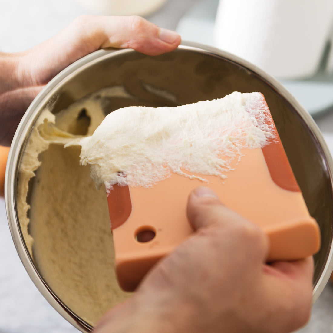 BergHOFF Leo Dough Scraper - Flexible Silicone with Curved and Straight Edges for Mixing, Cutting and Icing