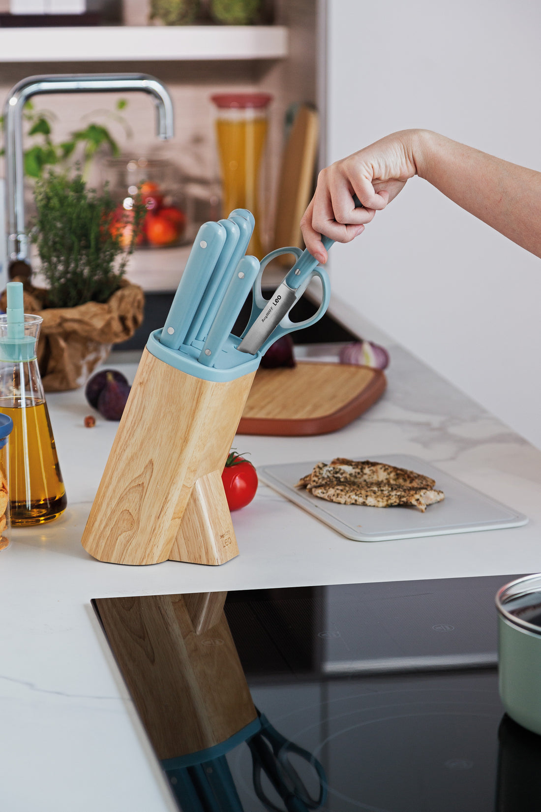 BergHOFF 7-Piece Knife Block Set - Glints Slate with Magnetic Knife Block and Soft-Touch Handles